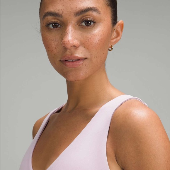 Lululemon Align V-Neck Bra
*Light Support, A/B Cup
Pink Peony - Picture 3 of 10